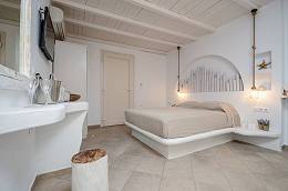 Blue Sky Summer Hotel