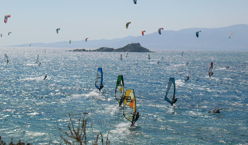 Windsurfing, kitesurfing at Mikri Vigla and Orkos